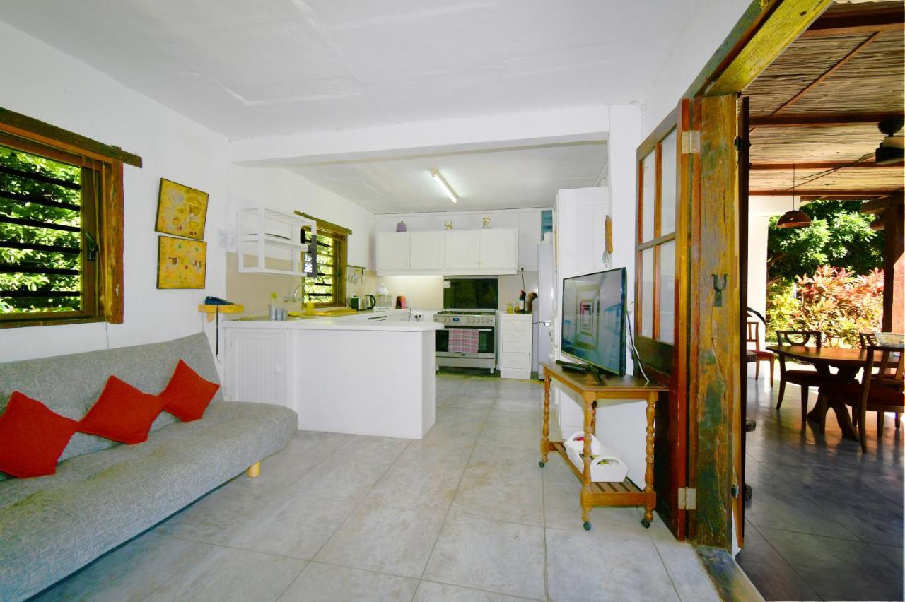 La Case Najoli Choisy Exterior photo